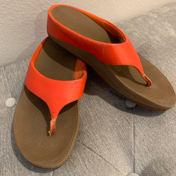 Fun bright orange FitFlops are great for spring and summer. - Picture 1 of 1
